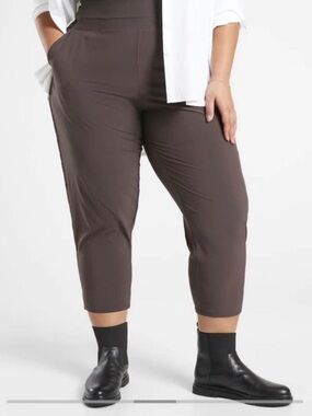 ATHLETA Nolita Slim Tapered Crop Pants in Brown Size 24 new with tags nwt